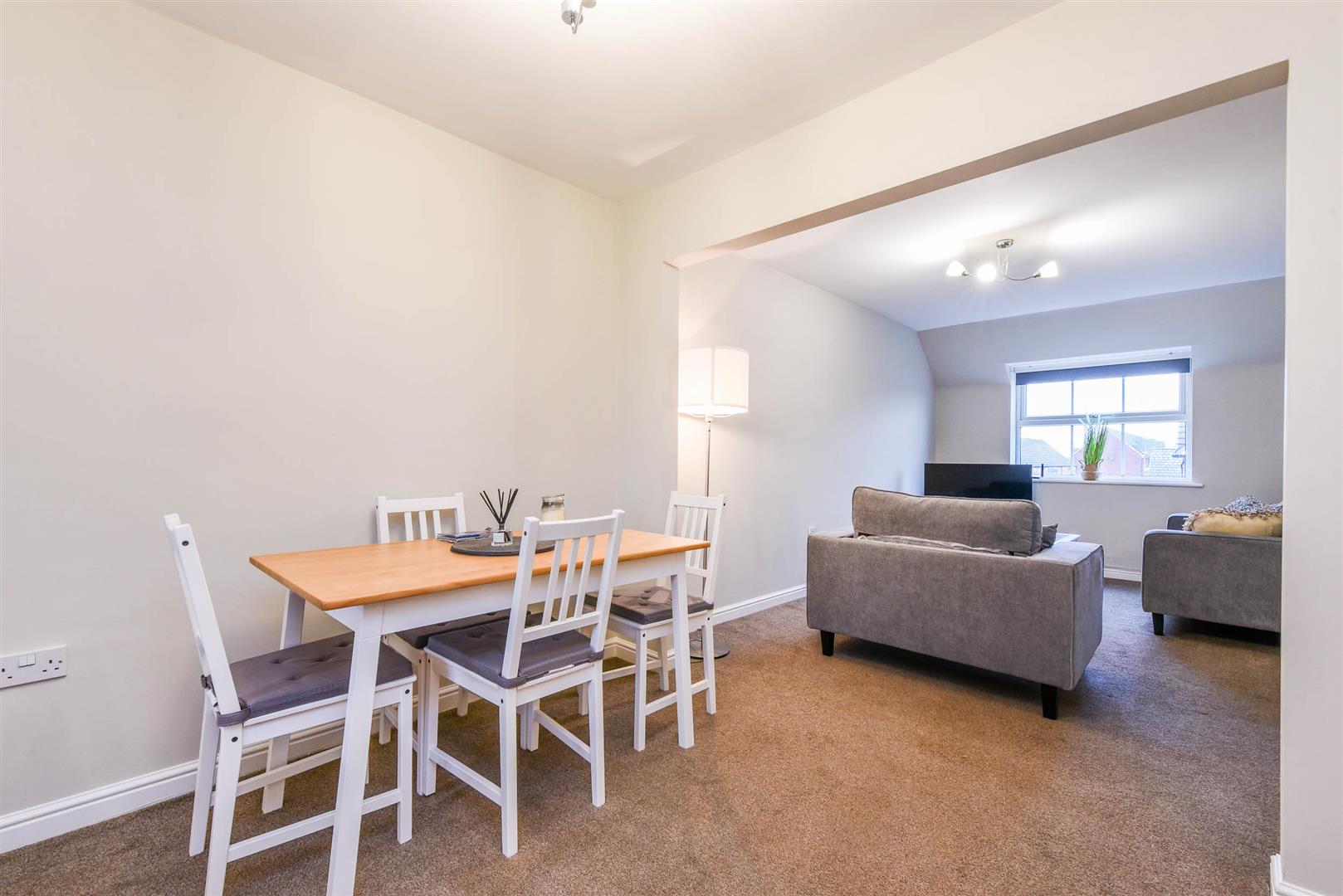 2 bed property in Heys Hunt Avenue, Leyland